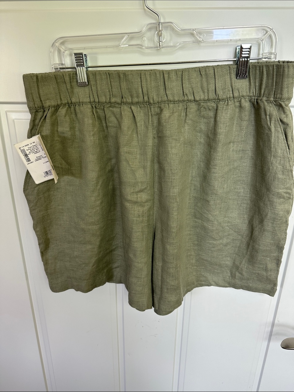 NWOT BlankNYC Relaxed Olive Women’s Linen-Blend Shorts Size Large Green Comfy